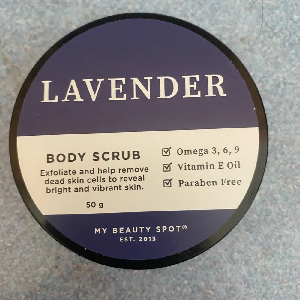 Set of 3 Body Scrubs + Bonus Nail Kit - Picture 6 of 10